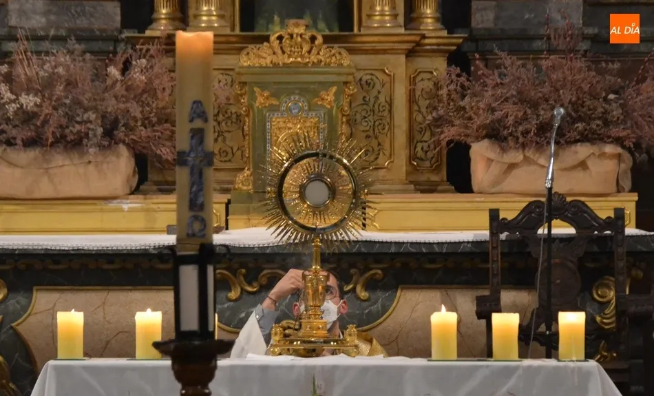 Foto 10 - La Di&oacute;cesis vive 12 horas de oraci&oacute;n para el surgimiento de vocaciones  