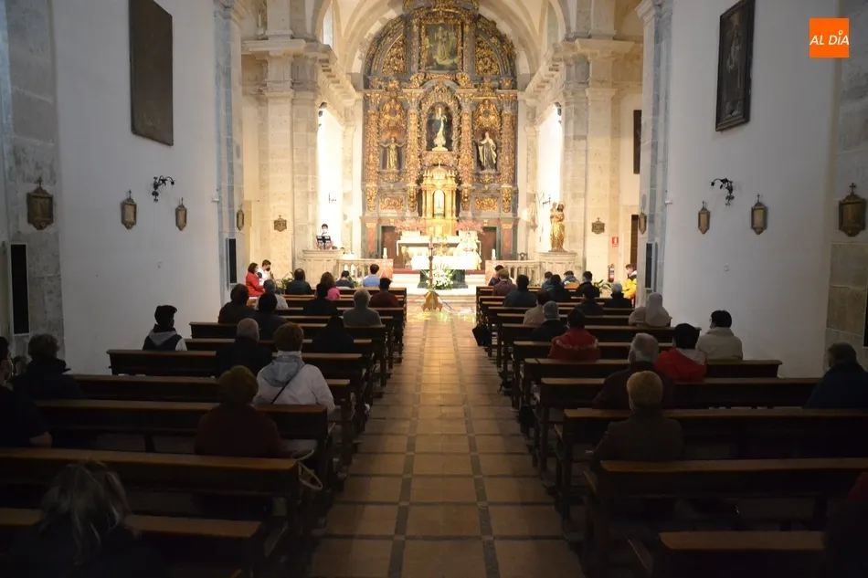Foto 4 - La Di&oacute;cesis vive 12 horas de oraci&oacute;n para el surgimiento de vocaciones  