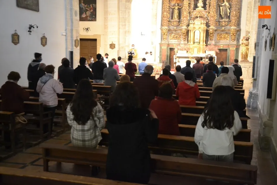 Foto 2 - La Di&oacute;cesis vive 12 horas de oraci&oacute;n para el surgimiento de vocaciones  