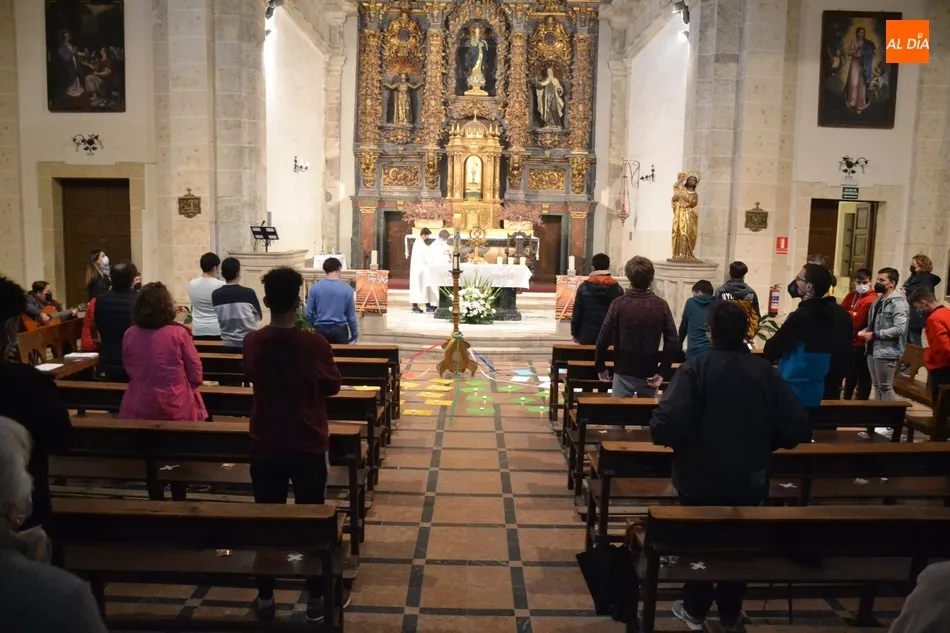 La Diócesis vive 12 horas de oración para el surgimiento de vocaciones  