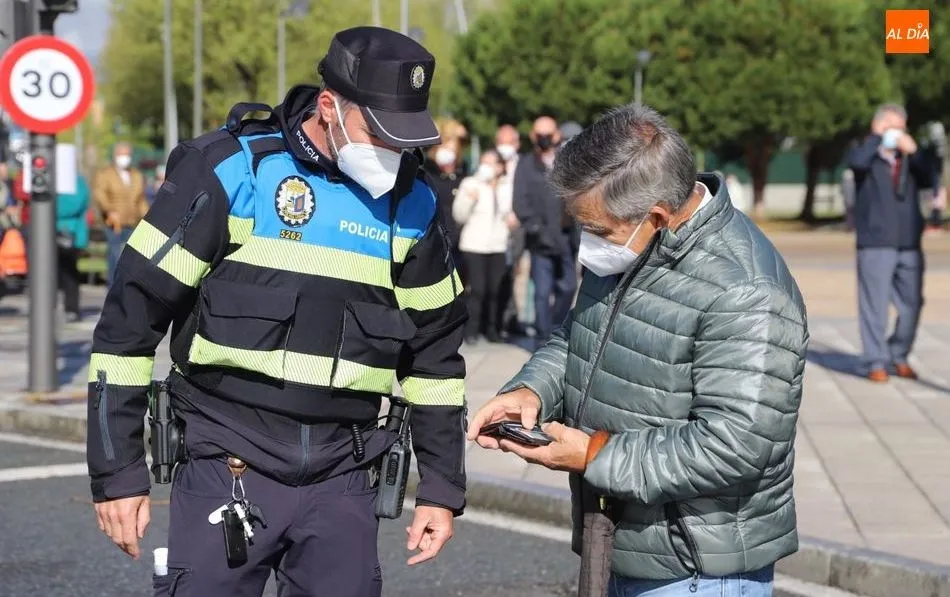 Foto 2 - Ilusi&oacute;n entre los nuevos vacunados salmantinos porque &ldquo;podamos relajarnos un poquito&rdquo;&nbsp;