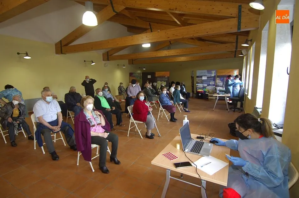 En plena jornada de vacunación en la sede de la Mancomunidad | Fotos: Adrián Martín