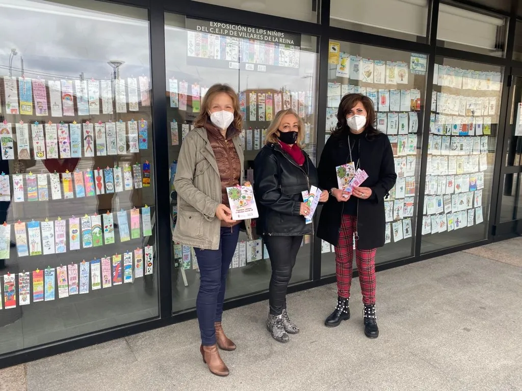 Los niños del CEIP Villares de la Reina, protagonistas de la exposición de marcapáginas       