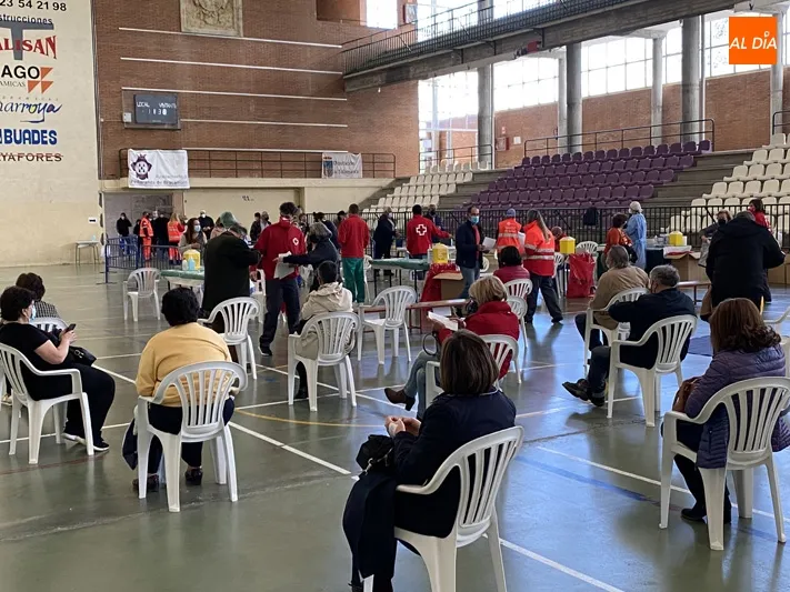 Foto 10 - Tranquilidad y participaci&oacute;n masiva durante la jornada de vacunaci&oacute;n a la poblaci&oacute;n de 60 a 65...