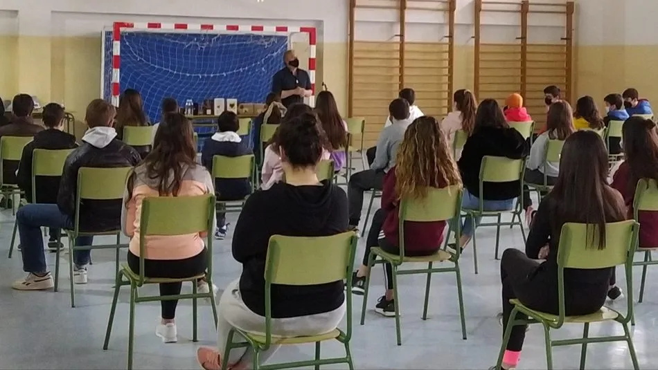 Esta actividad está patrocinada por la Diputación dentro del programa ‘Ciclo de creación literaria en centros educativos’