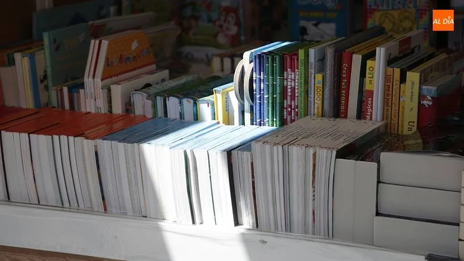 Los libreros de Salamanca celebrarán el Día del Libro con mesas en la calle, a las puertas de sus ...