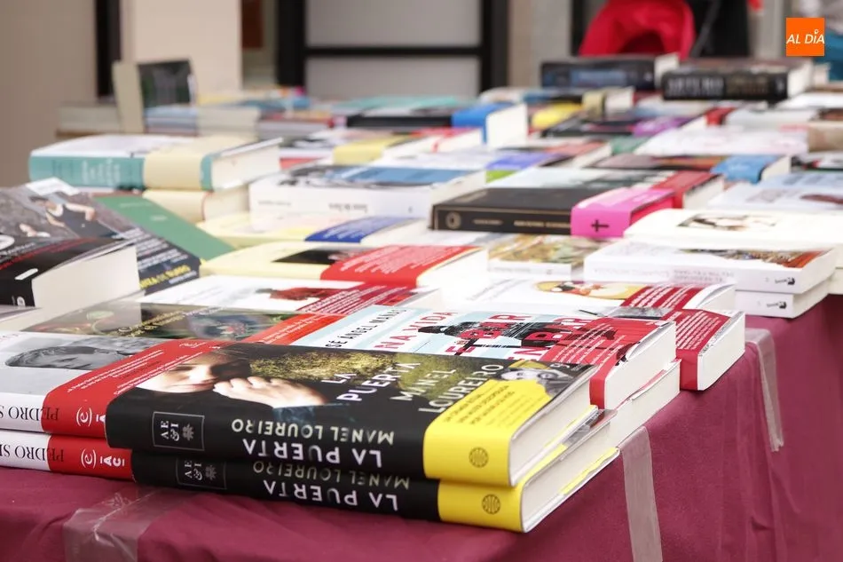 Foto 10 - El D&iacute;a del Libro en Salamanca se celebra con literatura en la calle