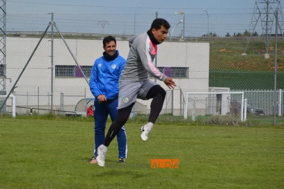 Foto 8 - Problemas en defensa: Casado no completa el entrenamiento del Salamanca UDS y Sep&uacute;lveda no sale al ...