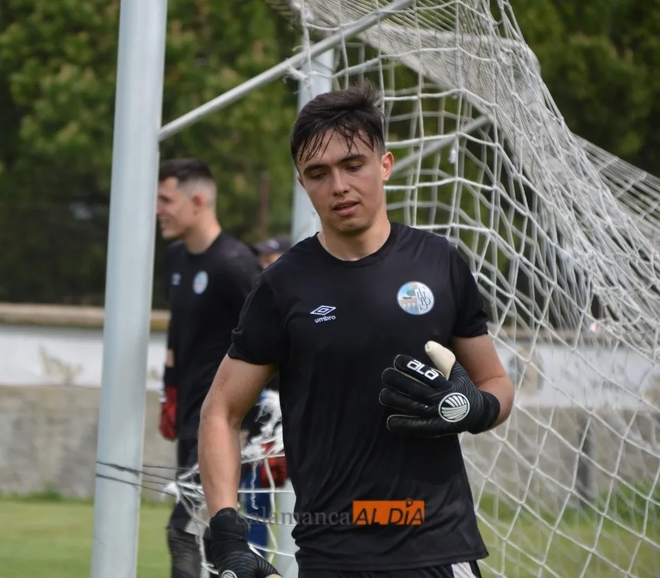 Foto 3 - Problemas en defensa: Casado no completa el entrenamiento del Salamanca UDS y Sep&uacute;lveda no sale al ...