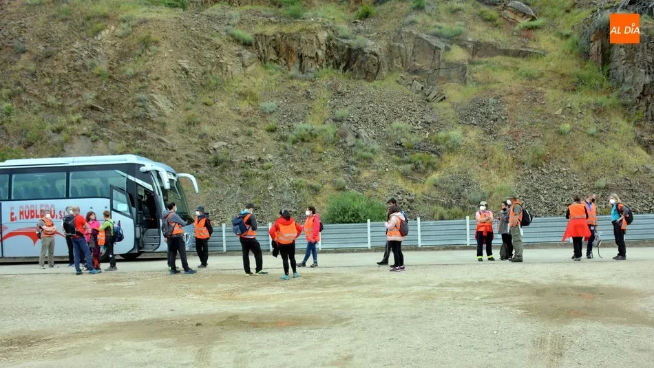 Foto 11 - El Camino de Hierro se estrena con notable &eacute;xito y la satisfacci&oacute;n de los primeros 300 senderistas
