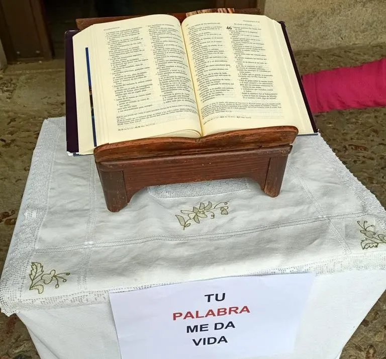 Foto 2 - La Parroquia de El Ma&iacute;llo celebra el D&iacute;a del Libro leyendo j&oacute;venes pasajes de la Biblia  