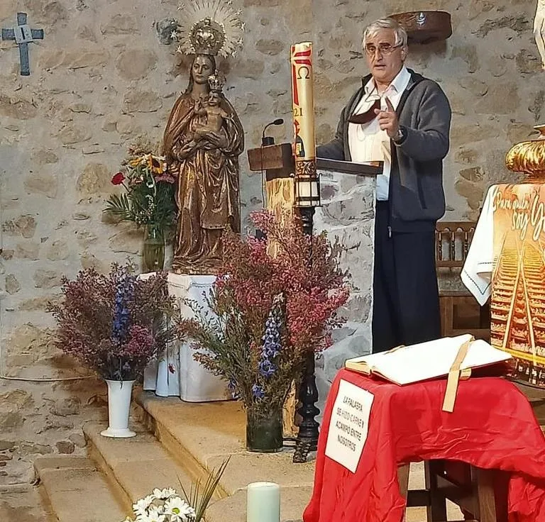 Foto 3 - La Parroquia de El Ma&iacute;llo celebra el D&iacute;a del Libro leyendo j&oacute;venes pasajes de la Biblia  