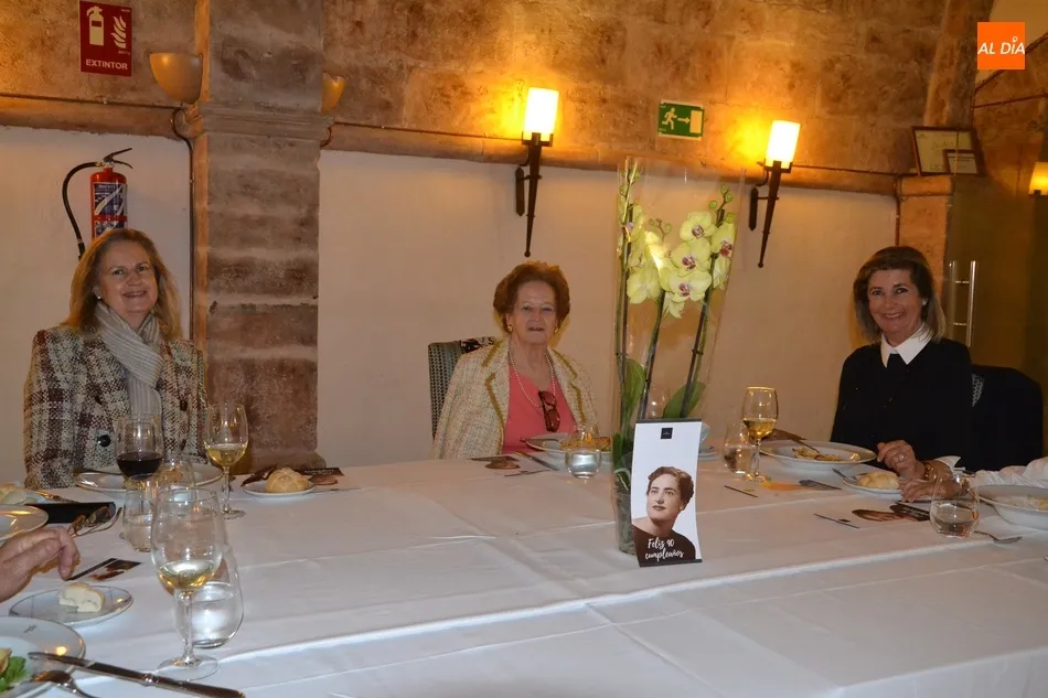 Foto 6 - Mar&iacute;a Guti&eacute;rrez Medina festeja junto a su familia su 90 cumplea&ntilde;os  