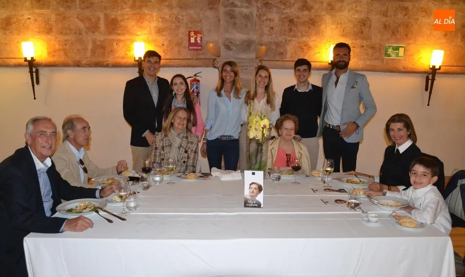 Foto 3 - Mar&iacute;a Guti&eacute;rrez Medina festeja junto a su familia su 90 cumplea&ntilde;os  