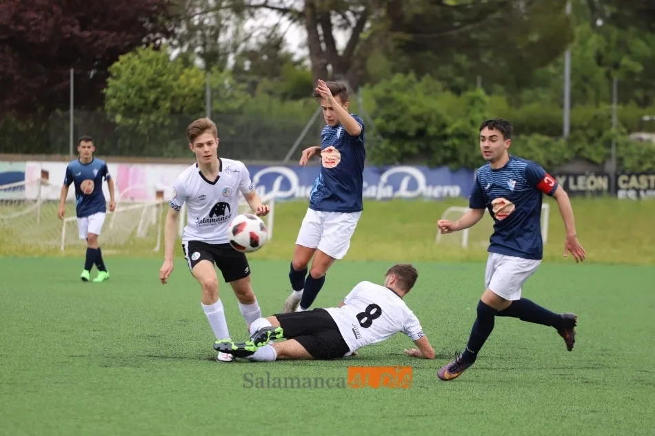 Foto 9 - Goleada del Salamanca UDS de Juvenil Regional al Villamayor (3-0)
