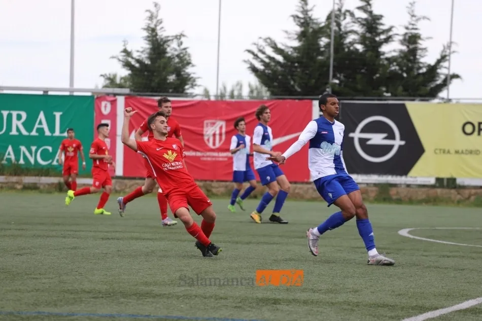 Foto 5 - El Santa Marta pierde el &lsquo;Honor&rsquo; con el Aravaca y desciende a Liga Nacional (0-3)