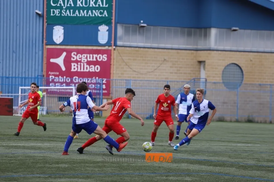 Foto 4 - El Santa Marta pierde el &lsquo;Honor&rsquo; con el Aravaca y desciende a Liga Nacional (0-3)