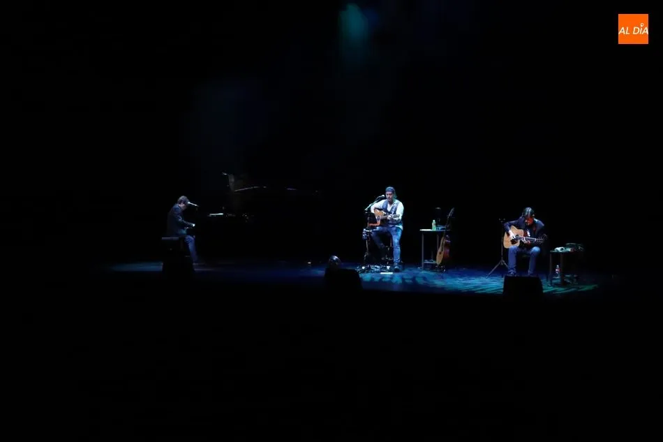 Foto 6 - El CAEM vibra con la atemporal m&uacute;sica de Los Secretos