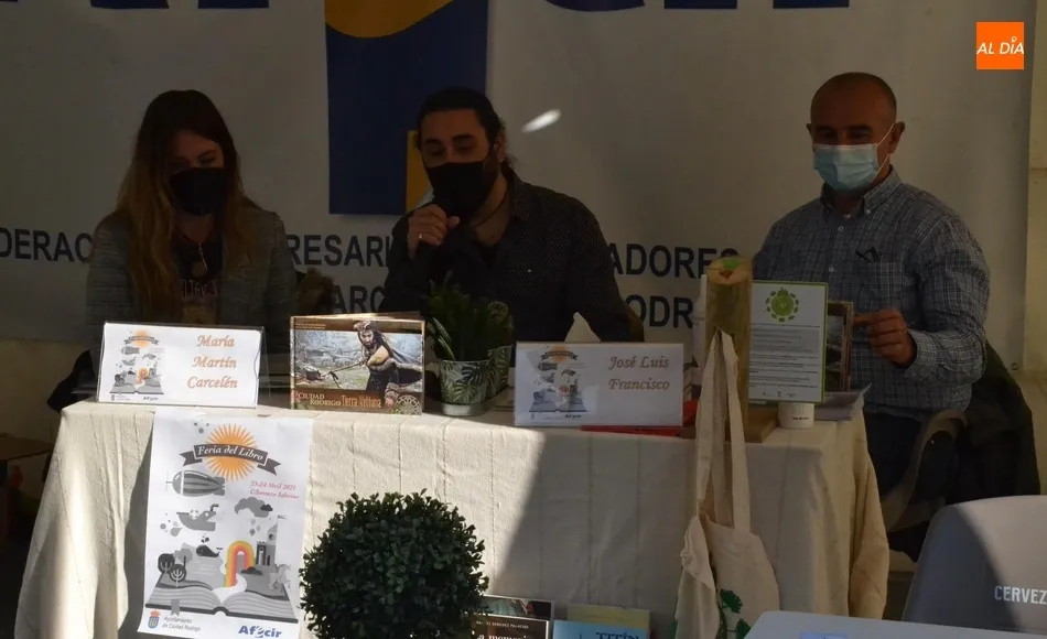 Foto 3 - Completada la Feria del Libro tras dos d&iacute;as de bastante animaci&oacute;n en la calle Lorenza Iglesias  