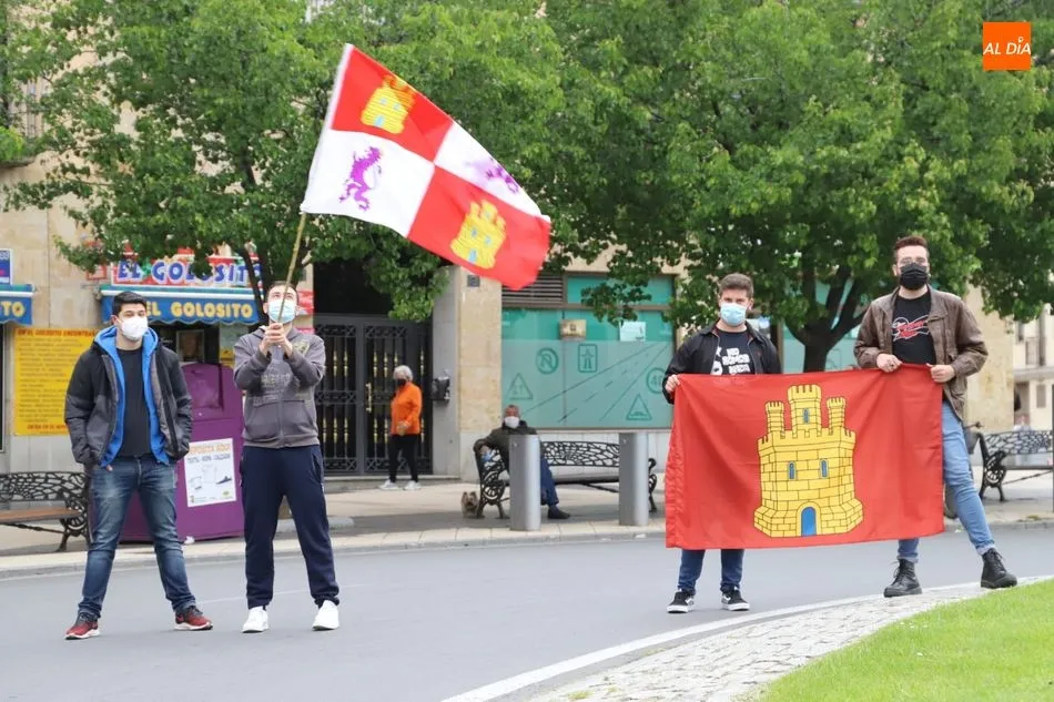 Algunos de los participantes en el homenaje a los comuneros en Salamanca - Lydia González