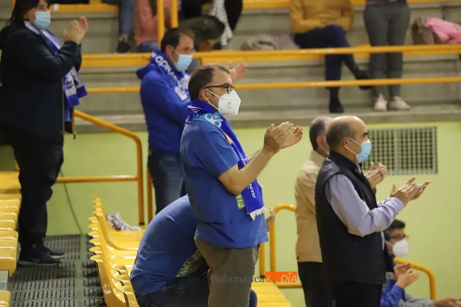 Foto 6 - El Perfumer&iacute;as Avenida gana sin problemas al Gernika y se jugar&aacute; la Liga con el Valencia Basket...
