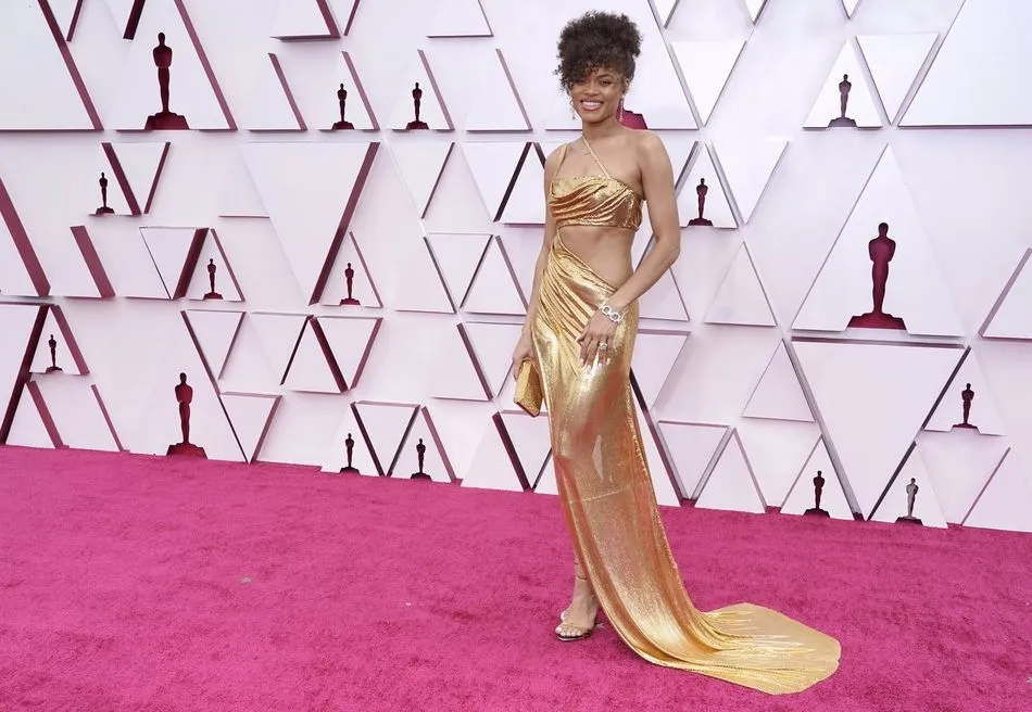 Foto 7 - Las mejor vestidas de los Oscars 2021