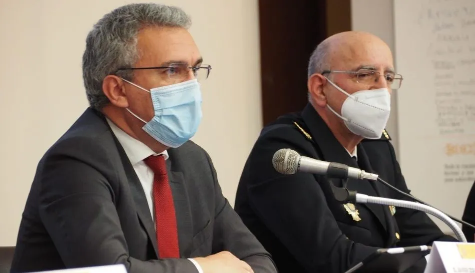 El delegado del Gobierno en Castilla y León, Javier Izquierdo, junto al el jefe superior de Policía en Castilla y León, Juan José Campesino. Foto DELEGACIÓN DEL GOBIERNO