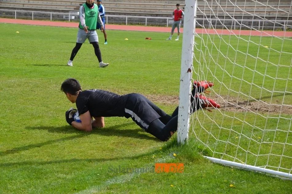 Foto 10 - El Salamanca UDS &lsquo;recupera&rsquo; a Javi Navas y Casado&hellip;&nbsp;pero no a Sep&uacute;lveda para el entrenamiento
