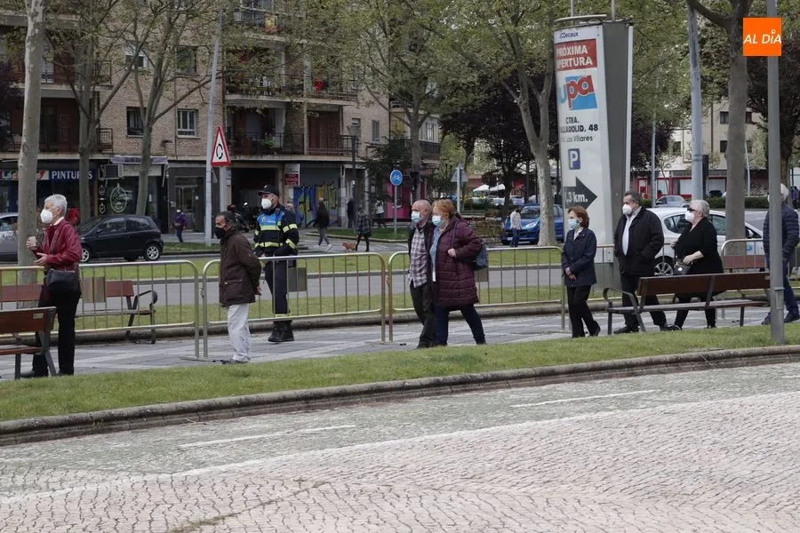 Foto 10 - Colas y buena organizaci&oacute;n en otra vacunaci&oacute;n masiva en el Multiusos S&aacute;nchez Para&iacute;so