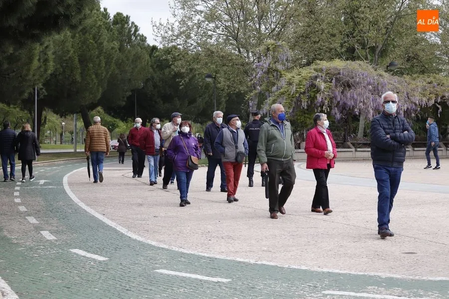 Foto 2 - Colas y buena organizaci&oacute;n en otra vacunaci&oacute;n masiva en el Multiusos S&aacute;nchez Para&iacute;so