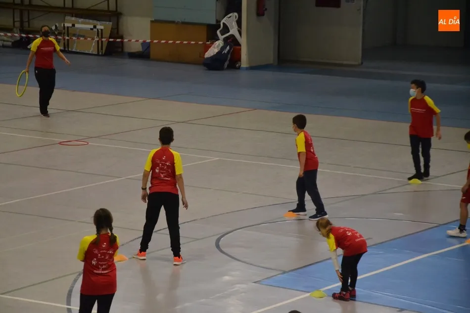 Foto 2 - Reanuda su actividad la Escuela de Atletismo de Ciudad Rodrigo coincidiendo con su 20&ordm; cumplea&ntilde;os ...