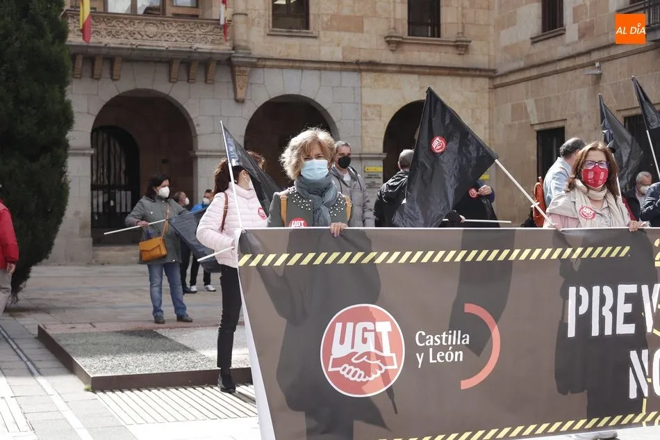 Foto 3 - CCOO y UGT defienden prevenir la salud laboral &ldquo;para no morir&rdquo;