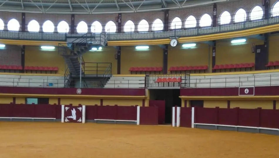 Foto de archivo de la plaza de toros de Alba de Tormes