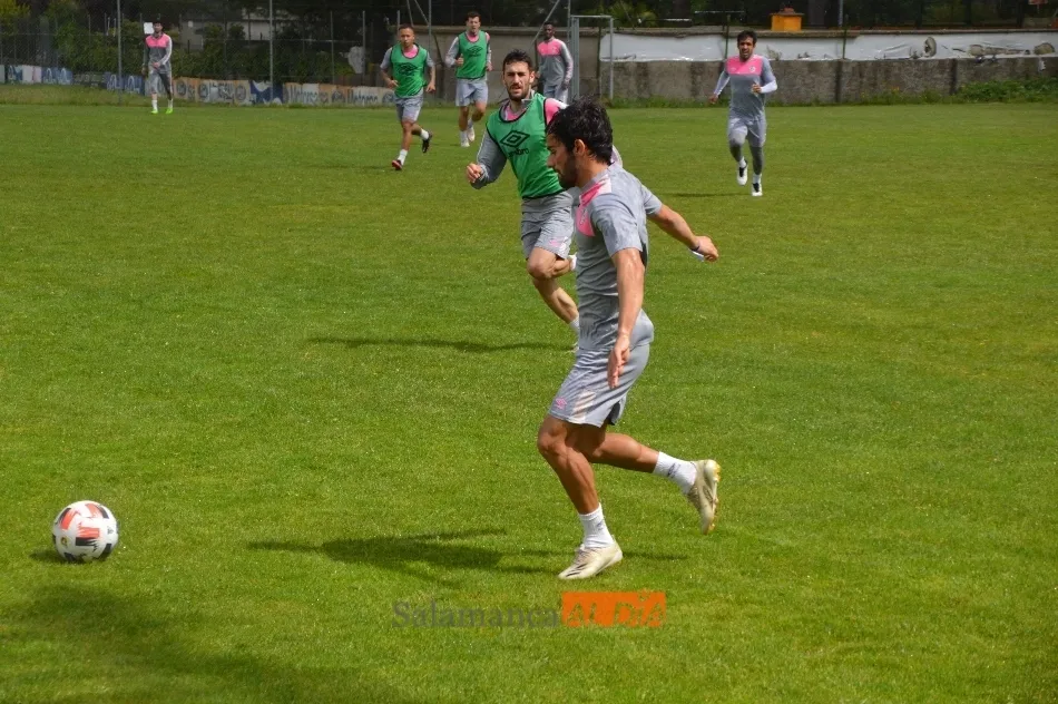 Foto 11 - Javi Navas ya est&aacute; casi listo; Casado mejora y Sep&uacute;lveda sale al campo y sigue al margen en el...