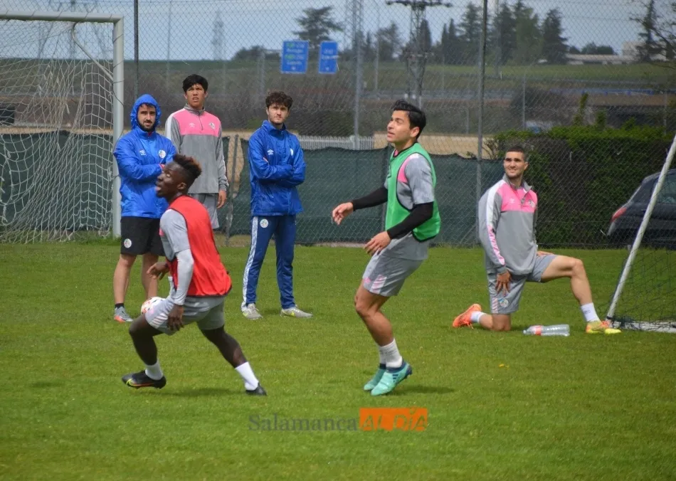 Foto 10 - Javi Navas ya est&aacute; casi listo; Casado mejora y Sep&uacute;lveda sale al campo y sigue al margen en el...