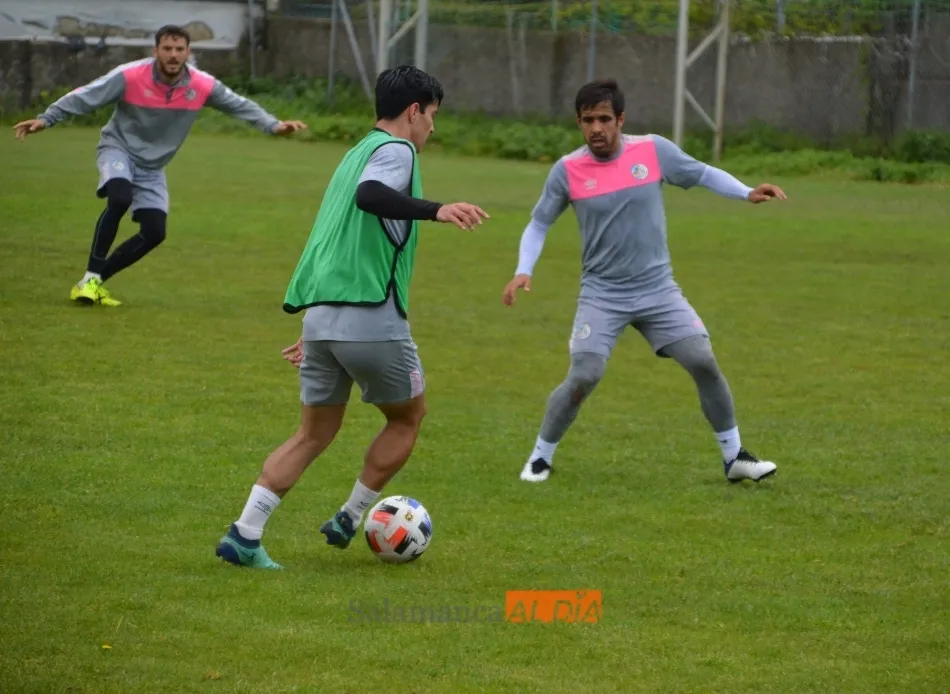Foto 4 - Javi Navas ya est&aacute; casi listo; Casado mejora y Sep&uacute;lveda sale al campo y sigue al margen en el...