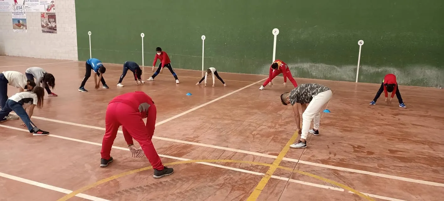 Foto 3 - Concentraci&oacute;n de la Federaci&oacute;n de Pelota de Castilla y Le&oacute;n en Las Villas  