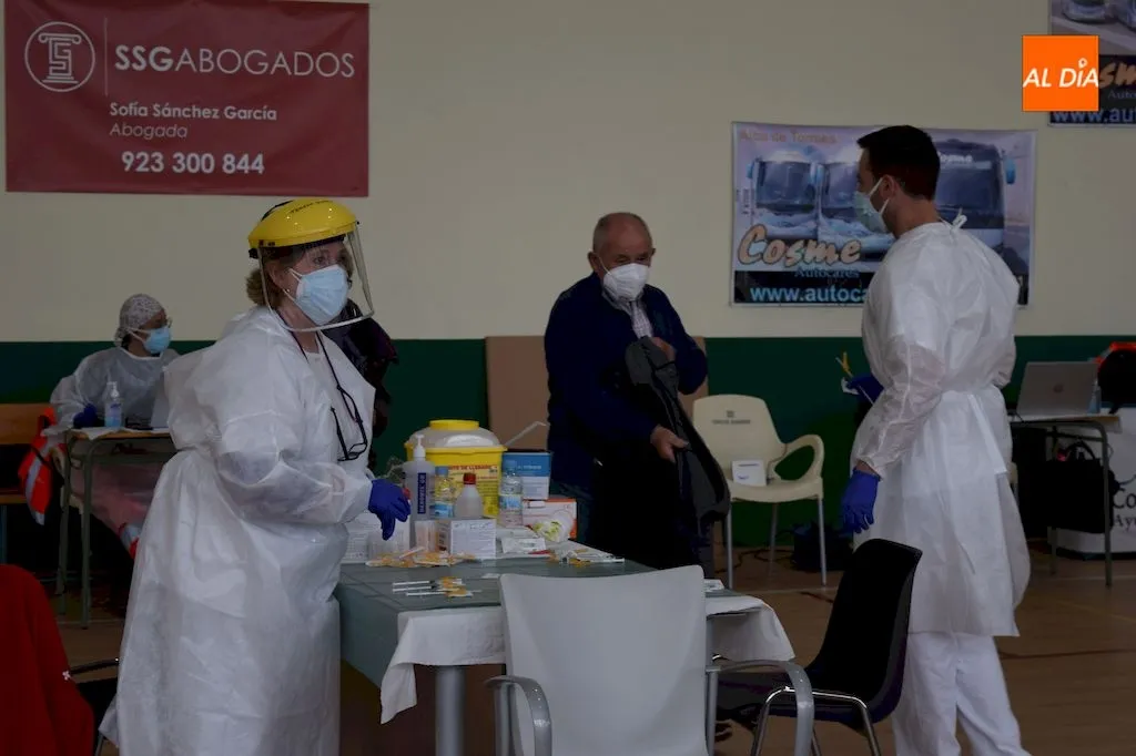 Foto 10 - Las personas nacidas entre 1932 y 1941 reciben la segunda dosis de la vacuna contra el coronavirus