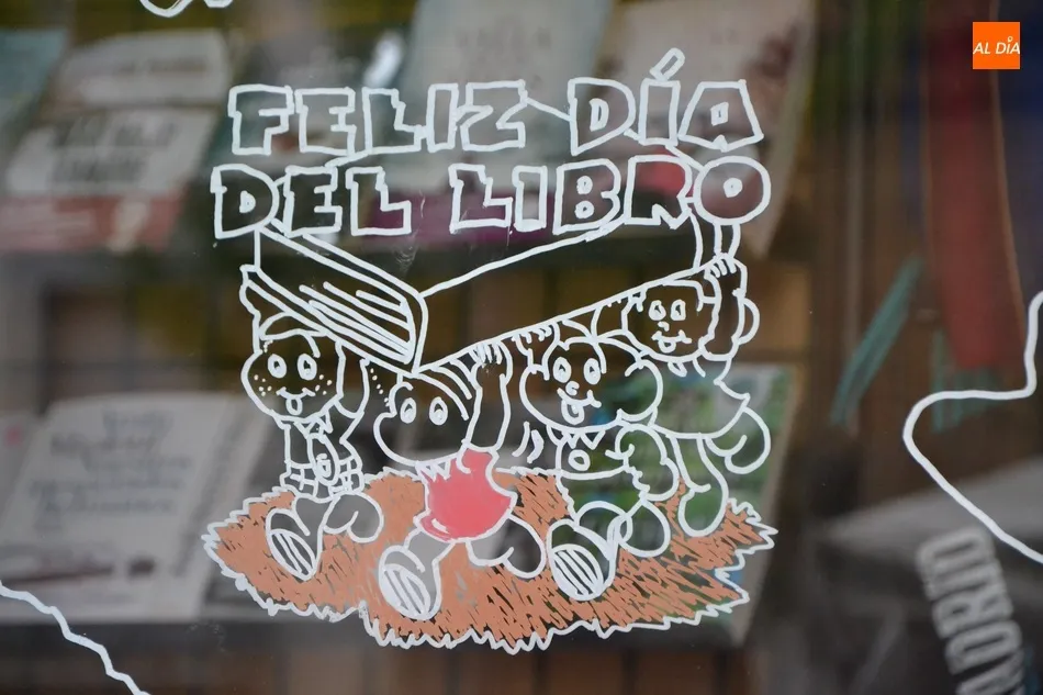 Foto 2 - &Eacute;rase una vez... gana el Concurso de Escaparates de la Feria del Libro  