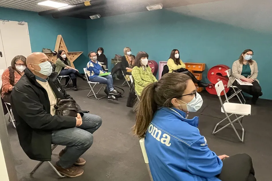 Foto 4 - El Tormes pone en marcha un servicio de acompa&ntilde;amiento a las personas con movilidad reducida que...