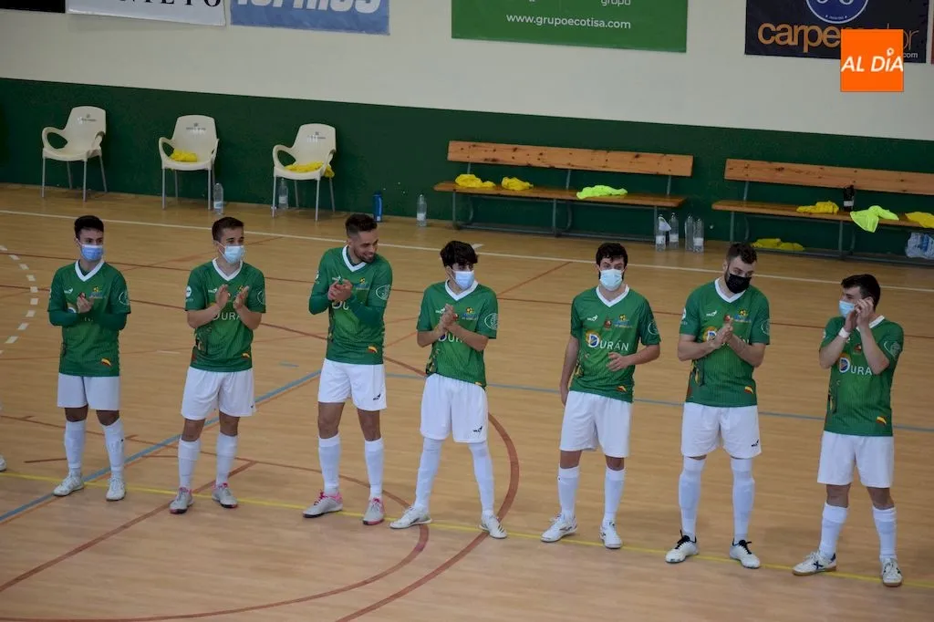 Jugadores del Piensos Durán Albense antes de un partido / Pedro Zaballos