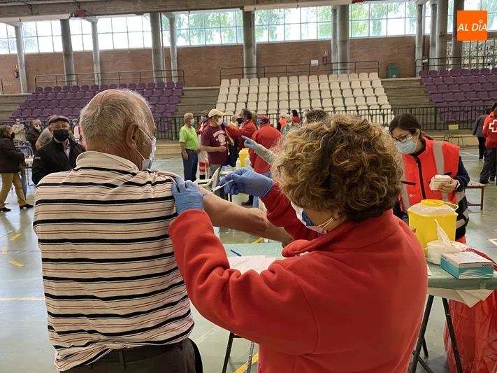 Foto 11 - Administradas 900 vacunas a la poblaci&oacute;n de 70 a 76 a&ntilde;os de la zona b&aacute;sica de salud de...
