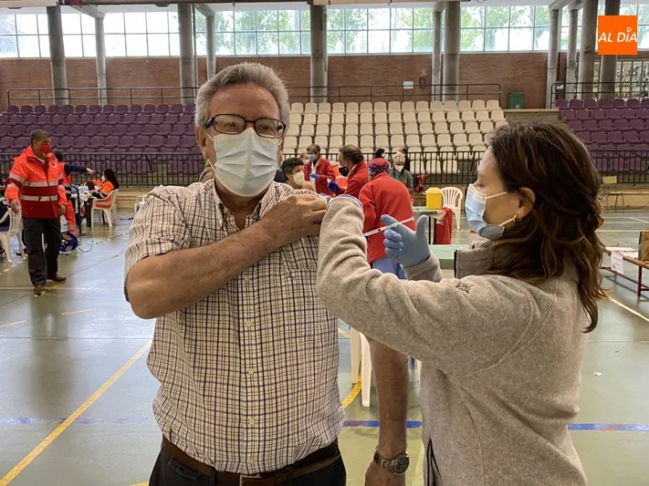 Foto 10 - Administradas 900 vacunas a la poblaci&oacute;n de 70 a 76 a&ntilde;os de la zona b&aacute;sica de salud de...