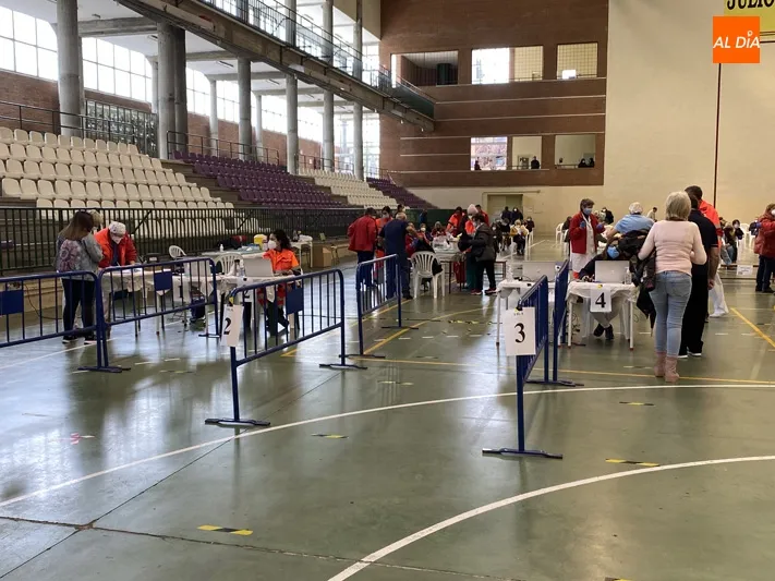 Foto 3 - Administradas 900 vacunas a la poblaci&oacute;n de 70 a 76 a&ntilde;os de la zona b&aacute;sica de salud de...