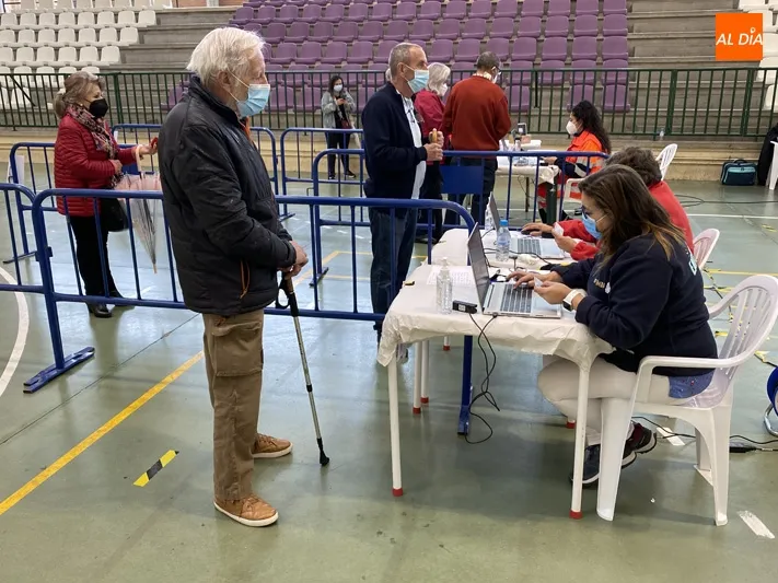 Foto 2 - Administradas 900 vacunas a la poblaci&oacute;n de 70 a 76 a&ntilde;os de la zona b&aacute;sica de salud de...