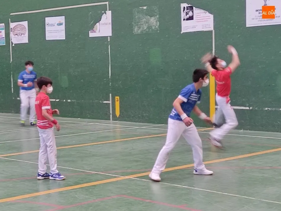 Foto 11 - Cuatro partidos en la tercera jornada del Campeonato de Pelota Club de Pelota Las Villas  