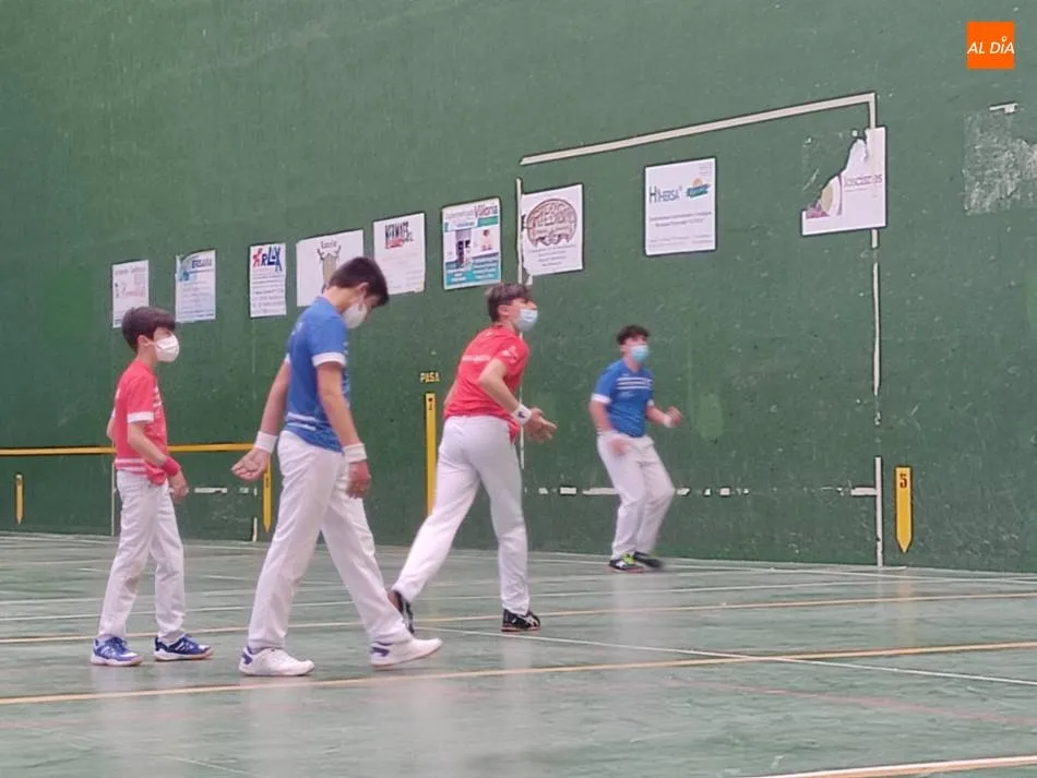 Foto 9 - Cuatro partidos en la tercera jornada del Campeonato de Pelota Club de Pelota Las Villas  