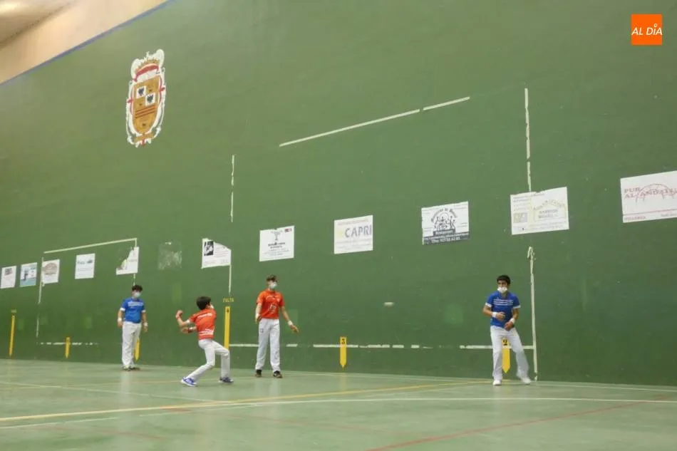 Foto 4 - Cuatro partidos en la tercera jornada del Campeonato de Pelota Club de Pelota Las Villas  