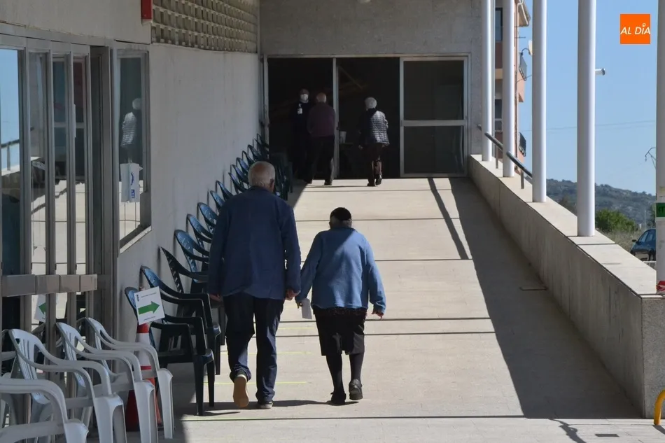 Foto 4 - Se completa la vacunaci&oacute;n de los mayores de 80 a 89 a&ntilde;os de la Zona B&aacute;sica de Ciudad Rodrigo  