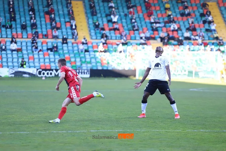 Íñigo y Arroyo, en el derbi del Helmántico